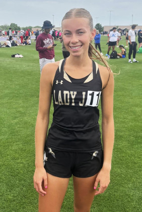 Jayton to compete in 11 events at State track