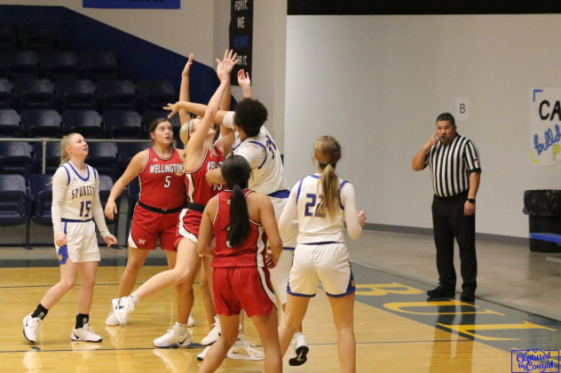 SPURETTES BASKETBALL The Spur varsity girls basketball team took a tough loss last Tuesday to Wellington, 47 to 30. | DANA CONRAD PHOTOS