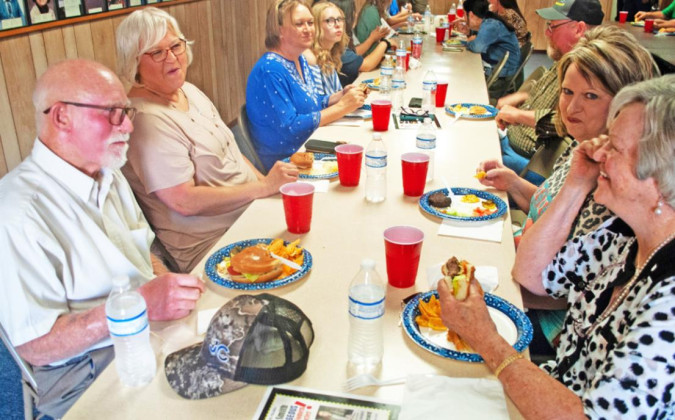 Masons honor Texas Public Schools Week, award scholarships to 6