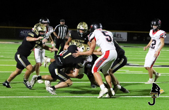 SHUT-OUT The Jayton Jaybirds defeated the Aspermont Hornets Friday 50-0 to claim the district title and advance to the playoffs. | COURTESY PHOTO