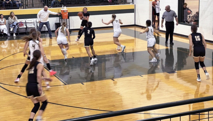 Jayton basketball sweeps Guthrie