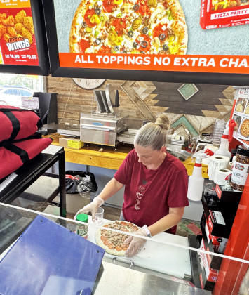 Lone Star Market &amp; Café opens in Jayton
