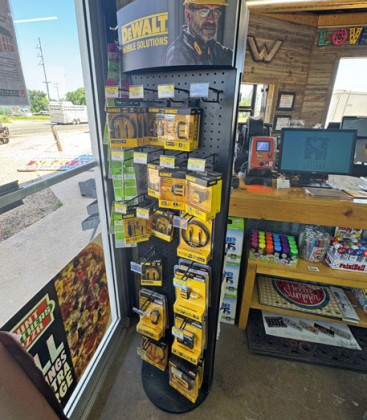 Lone Star Market &amp; Café opens in Jayton