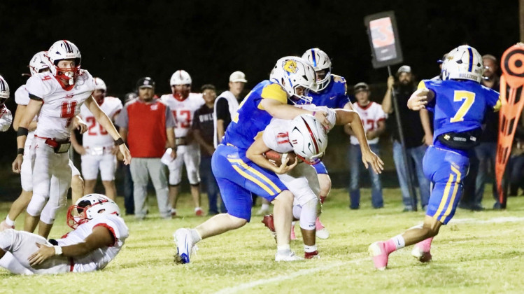 Spur falls to Silverton in District matchup