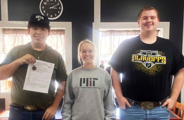 JAYTON BAND HONORS Congratulations go to the Jaybird Band members who participated in the recent UIL Solo and Ensemble contest. Garrison Allen made a“good”rating on his baritone saxophone solo; Ethan Carothers made a“superior”rating on his clarinet solo shown with band director Lauren Huff.. | COURTESY PHOTO