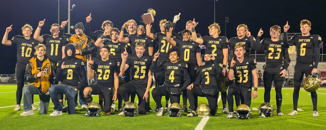 JAYBIRDS PREVAIL In a tough back and forth game with the Benjamin Mustangs, Jayton came out on top 76-62 to earn a State Semi-final playoff berth. | COURTESY PHOTO