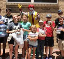 COMMUNITY SERVICE Dickens County 4-H completed their community service hours for the year by helping out Saturday at the Ronald McDonald House in Lubbock. They organized closets, donated 35 pounds of soda tabs, spread mulch and cleaned the facility inside and out. | AMANDA SPIVA, DIEZEL RAMIREZ, RONDA DALTON PHOTOS