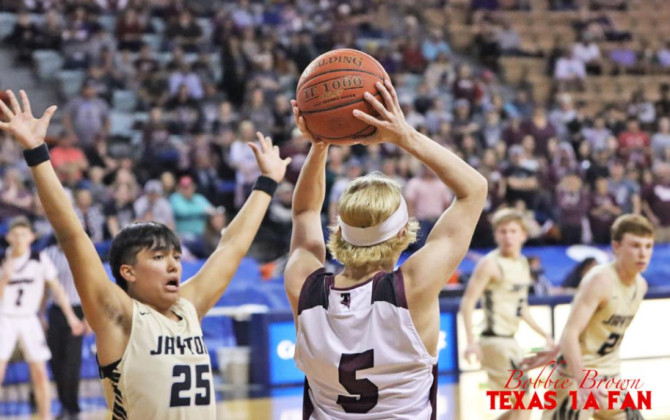 SPOTLIGHT ON JAYTON IN REGIONAL FINALS