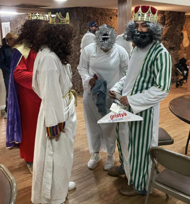 SPOTLIGHT ON SPUR LIVING NATIVITY