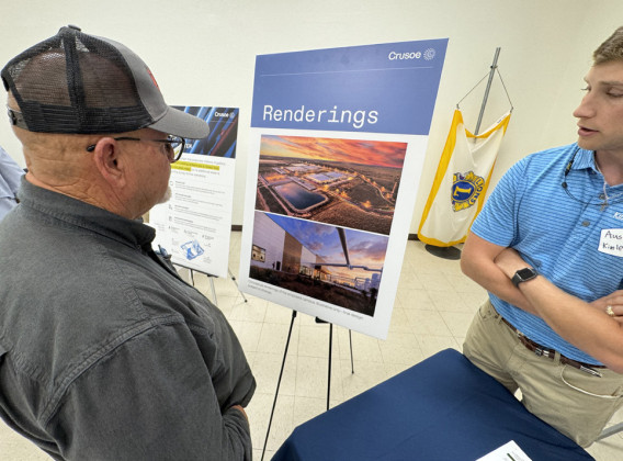 ENGINEER TO ENGINEER, questions were asked and answered during Crusoe AI’s July 28 information session at the Kent County Community Center in Jayton. | TEXAS SPUR