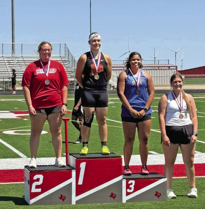 SPUR TRACKSTERS ADVANCE TO REGIONAL