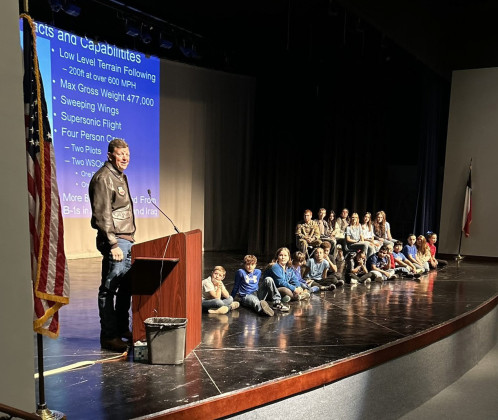 SPUR HONORS VETERANS