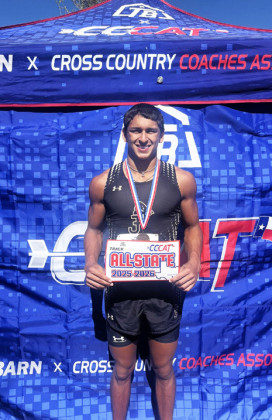 JAYTON AT ALL-STATE XC At the State cross country meet Nov. 1 in Round Rock, Sean Stanaland, Jace Chisum and Maci Scott were awarded All-State honors for their performances. Chisum, a senior, finished 2nd with a time of 11:54.9 and Scott, a freshman, finished 28th with a time of 13:04.6 in the girls’ 2-mile (3,200 meter) race; Stanaland, a senior, finished 8th in boys’competition, with a time of 17:20.3 in the 5K race. | COURTESY PHOTOS