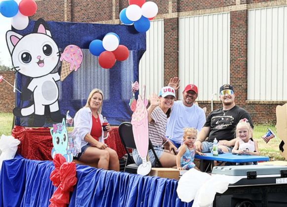 SPOTLIGHT ON FOURTH ON BURLINGTON, PARADE WINNERS