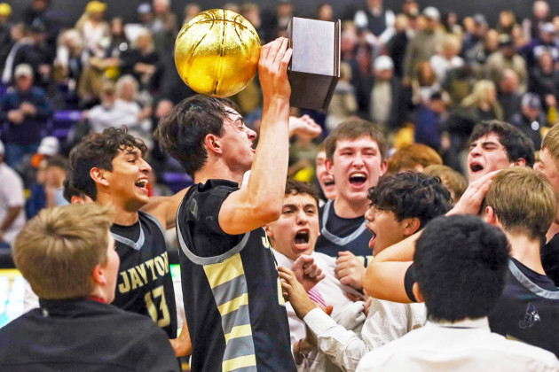 SPOTLIGHT ON JAYTON BOYS BASKETBALL AREA PLAYOFF