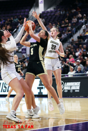SEASON ENDS The #14 Jayton Lady Jays girls varsity basketball team fell to the number one-inthe- state Gordon Lady Longhorns 46-36. The win for Gordon continued their undefeated streak to 34-0 and made them the area champions. | TEXAS 1A FAN