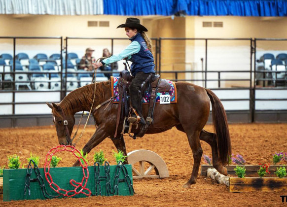 Paisley Smith competing at the FWSSR on RR Rey to Stylish