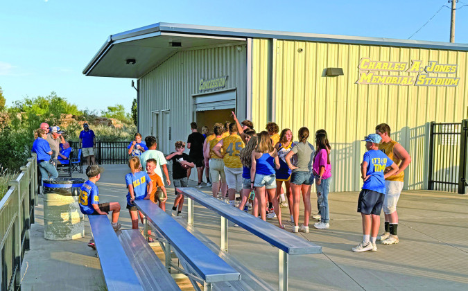 SPOTLIGHT ON MEET THE BULLDOGS