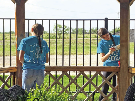 Jayton's Big Event helps community