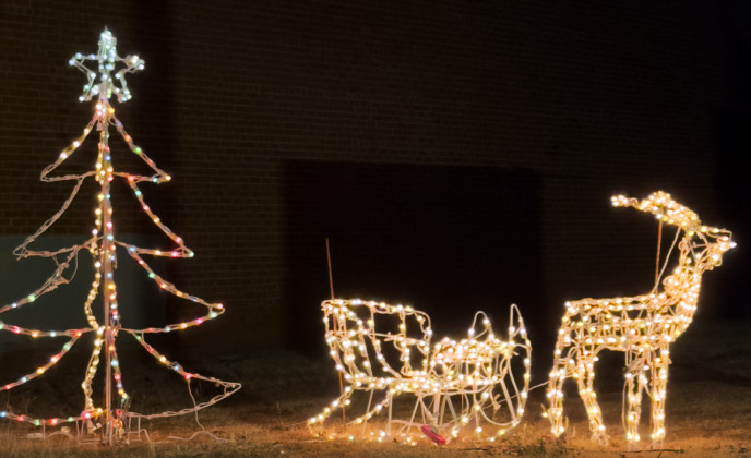 SPOTLIGHT ON HOLIDAY DECORATIONS IN DOWNTOWN SPUR
