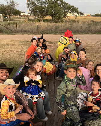 SPOTLIGHT ON JAYTON TRUNK OR TREAT SPOTLIGHT