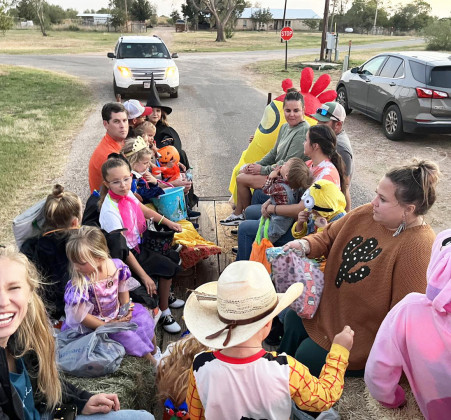 SPOTLIGHT ON JAYTON TRUNK OR TREAT SPOTLIGHT