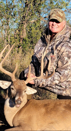 STRAIGHT 8 WINNER Alisa Key of Fort Worth was the winner of the Straight 8 category of the Star Feed Big Buck Contest this year. Alisa’s 8-point had an inside spread of 20 inches and a total score of 146.5. The deer was shot in Kent County, in early November, with a rifle. Alisa won $1,000 and a monogrammed jacket. | COURTESY PHOTO