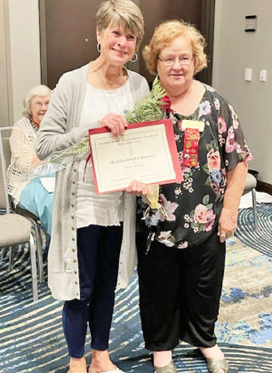 Gamma Eta members represent chapter at Denton conference