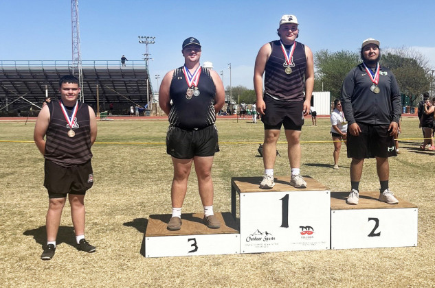 Jayton qualifies multiple tracksters for Area meet