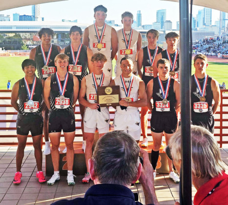 JAYTON’S BOYS 4x200m RELAYTEAM of Bode Ham, Colt Gentry, Lorenzo Vargas and Sean Stanaland (at far left in photo) finished 2nd, with a time of 1:30.39. | COURTESY PHOTO