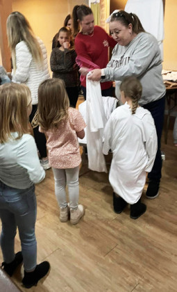 SPOTLIGHT ON SPUR LIVING NATIVITY