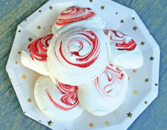 Peppermint meringues put a