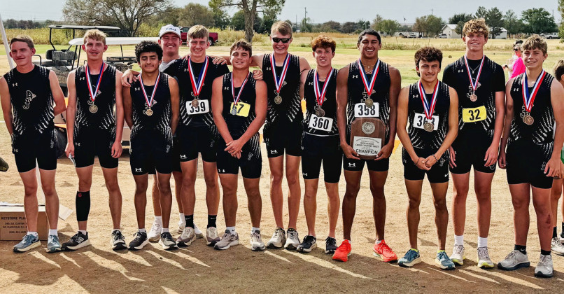 Jayton boys, girls win District XC, advance to regionals