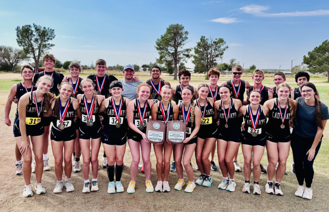 Jayton boys, girls win District XC, advance to regionals