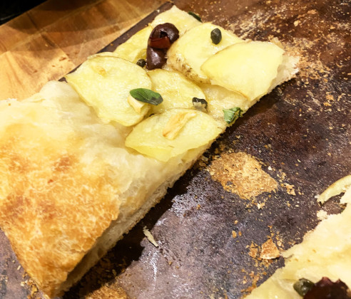 PREMADEORMADE-FROM-SCRATCHDOUGH pairs with unexpected ingredients to deliver this out-of-this world pizza from your own kitchen. ANGELINA LaRUE PHOTO