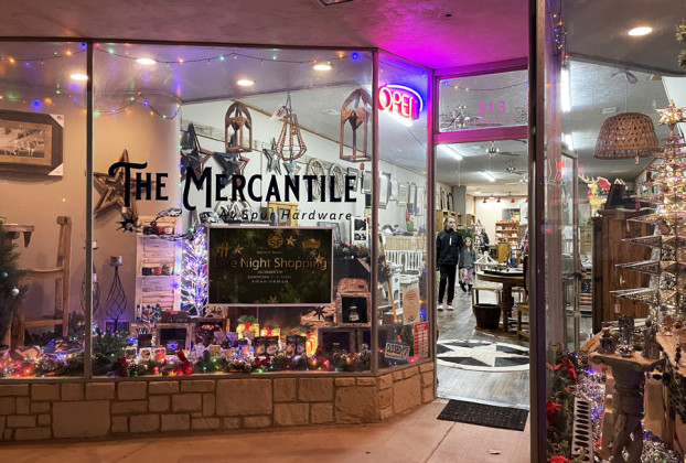 SPOTLIGHT ON SPUR LATE NIGHT HOLIDAY MARKET