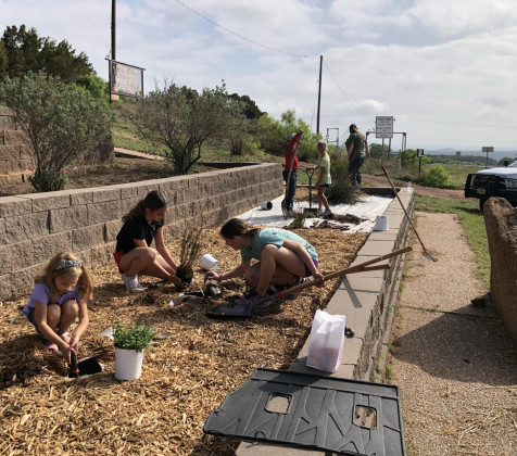 Dickens 4-H beautifies annex, Springs entry