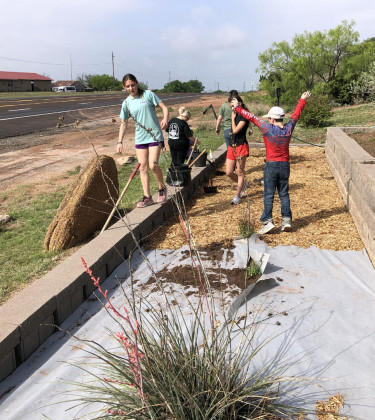 Dickens 4-H beautifies annex, Springs entry