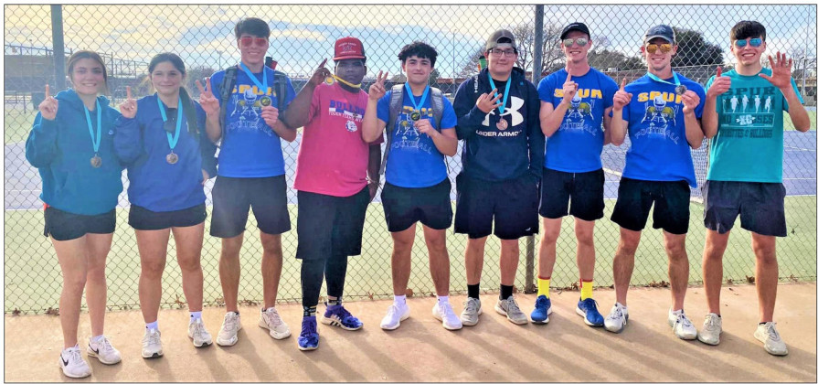 Spur tennis earns medals