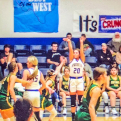 Spurettes host Lady Jays