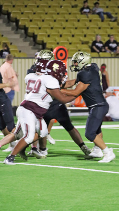CONSISTENCY COUNTS “We talked a lot this week about how great teams don’t ‘dip,’” said Jayton head football coach Josh Stanaland about his varsity squad’s 7-0 record as of the start of district play this week. | COURTESY PHOTOS