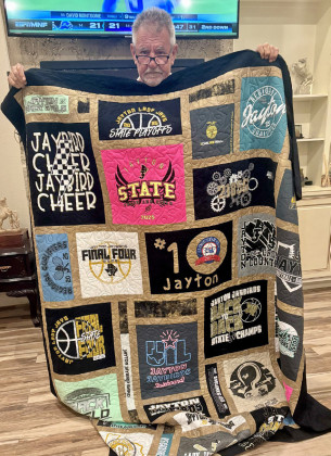KEEPSAKEWINNER The Kent County Lions Club held a Lone Star Cup T-shirt quilt give-a-way fundraiser in the weeks leading up to homecoming weekend. The funds raised from that project will be put back into the community, with improvement projects and contributions to youth events.The winner of the Lone Star Cup Quilt raffle was Gary Sumner. | COURTESY PHOTO