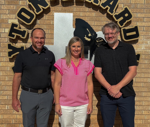 JGISD NEW STAFF There will be some new faces this year at Jayton schools. New staff members are Nathan Branum, coach and elementary math; Kayla Gonzalez, school secretary; and Jeremy Holmsley, new band director. | JAYBIRD MEDIA PHOTO