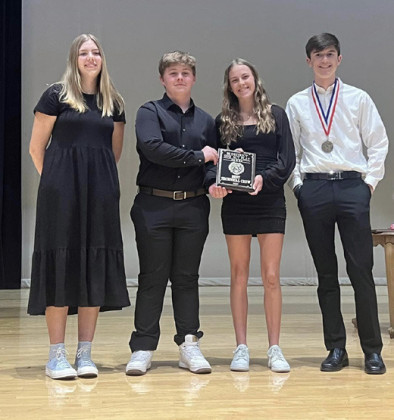 JAYTON OAP HONORS The Jayton One Act Play company of “Don Quixote”was selected to advance to Area competition, which will be held Saturday, April 13 in Post. Individual awards in the Bi-District round were presented to Griff Reel for Best Performer, Jarret Herzog for All-Star Cast, Dayton Bleiker for Honorable Mention All-Star Cast, and Daylee Chisum, Taylor Schroeder, Lainey Baldridge and Zech Mosley for Best Technical Crew. | COURTESY PHOTO