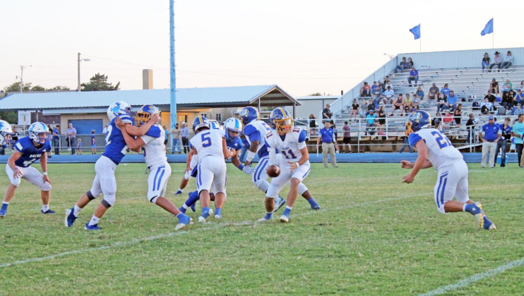 Spur prevails 75–51 in slugfest at White Deer