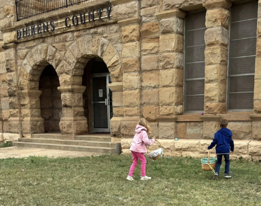 SPOTLIGHT ON DICKENS 4-H EGG HUNT