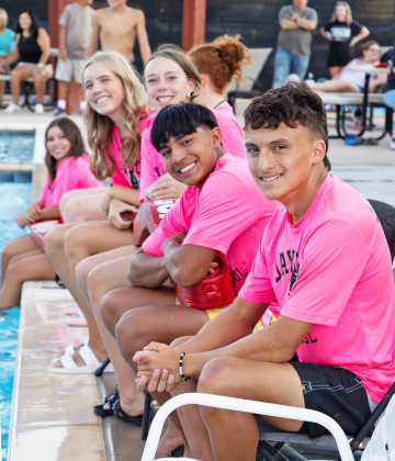 SPOTLIGHT ON MEET THE JAYBIRDS AND LADY JAYS