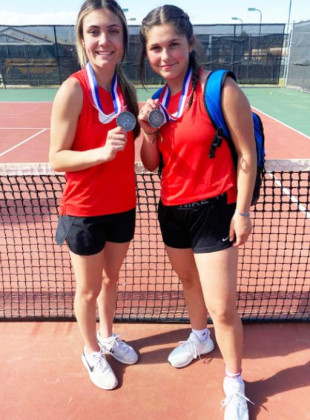 Spur tennis advances doubles team to Regional