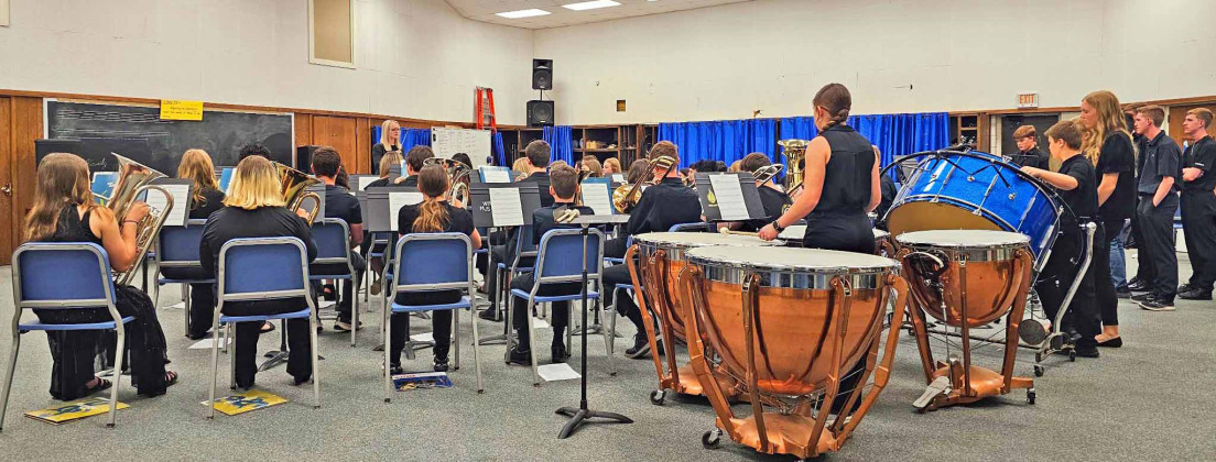 JAYTON BAND HONORS Congratulations go to the Jayton Jaybird band, who received 1’s from all judges in both concert and sight reading—the best possible score a band could get at a UIL contest. The band will be submitting their superior recordings to the Outstanding Performance Series (OPS) contest for a chance to advance to the State level. According to band director Lauren Huff, this is the first time a Jayton band has earned this honor since 2015. | COURTESY PHOTOS