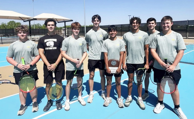 Jayton wins District Tennis championship, advances 16 to Regional